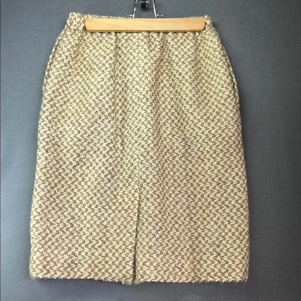 Vintage Cream Tweed Pencil Skirt - Classic Textured Knit - Picture 4 of 6